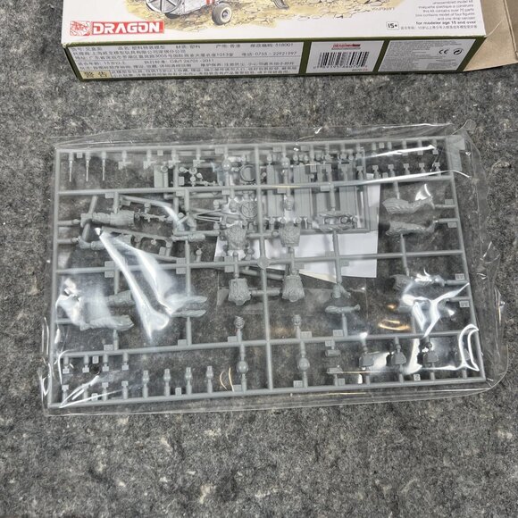 Dragon Model Kit 39 to 45 Series Germany 1:3  German Fallshirmjager Crete 1941 - Picture 9 of 9